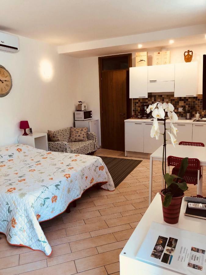 La Dolce Vita Studio With Free Private Parking Siena Luaran gambar