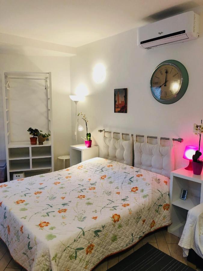 La Dolce Vita Studio With Free Private Parking Siena Luaran gambar